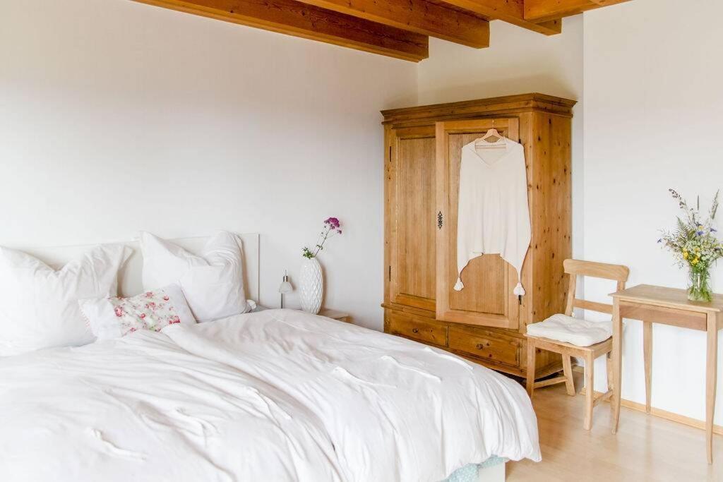 4-Zimmer-Ferienwohnung Bienenstock Dobel Exterior foto
